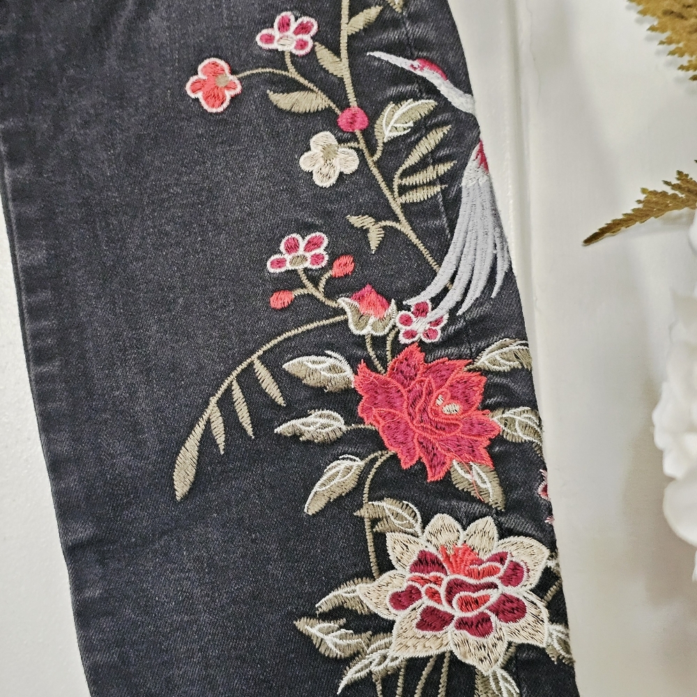 Nanette Lepore Floral Embroidered Birds Black HW Astor Skinny Jeans - Picture 6 of 16